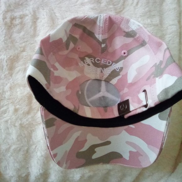 Weekend Special*** Mercedes-Benz Branded Sports Hat*** - Picture 6 of 8